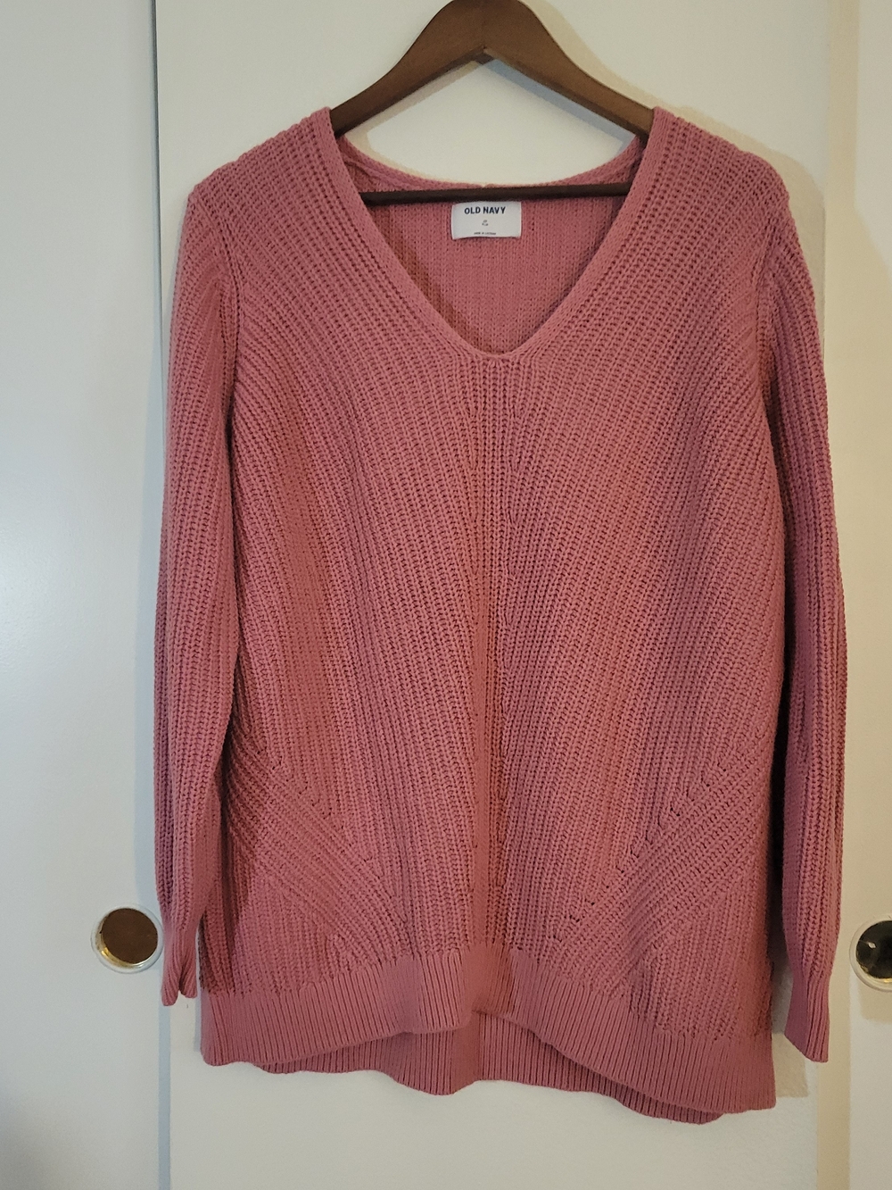Old Navy Rose Pink V-Neck Knit Sweater